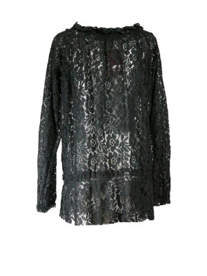 BLUSA ENCAJE FLORAL NEGRA 2