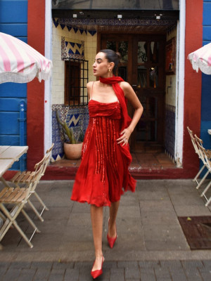 Vestido rojo con lentejuelas