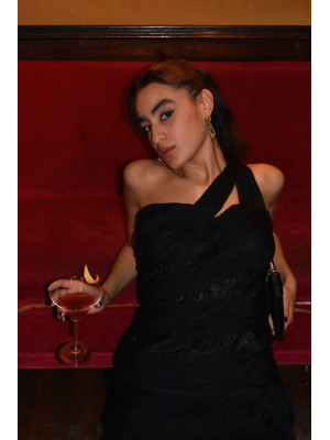 Vestido_negro__@lavilaclus_@iambyelle