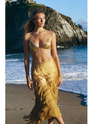 Falda_Dorada_Volantes_FotoDel_KanaKozlowski