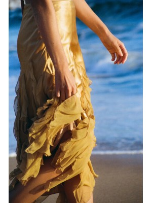 Falda_Dorada_Volantes_FotoDel_KanaKozlowski 2