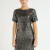Vestido Midi Negro Plisado – Brilla con Elegancia Vestido Midi Negro Plisado – Brilla con Elegancia