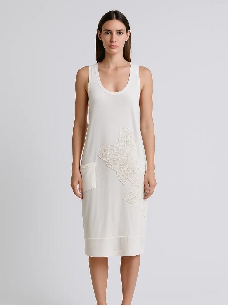Nuria Aymerich Vestido Crudo Algodón Bordado & Pedrería – Escote Espalda