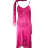 Vestido midi fucsia con pedrería Vestido midi fucsia con pedrería
