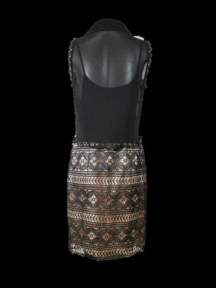 Vestido midi blouson negro, cuerpo tipo camisero Vestido midi blouson negro, cuerpo tipo camisero