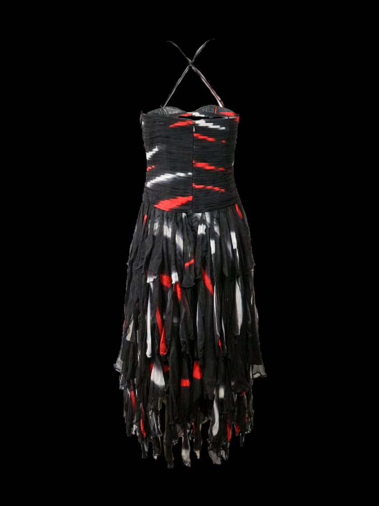 Vestido sun dress midi, en crepé de seda negro con estampado Vestido sun dress midi, en crepé de seda negro con estampado